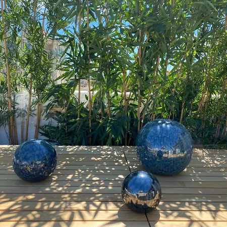 Lostane - Sur Le Toit Апарт-отель