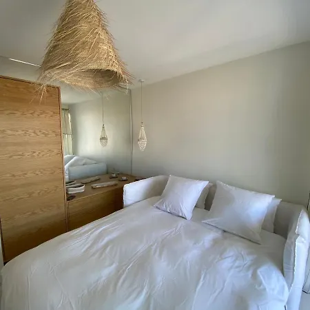 Lostane - Sur Le Toit Apartmanhotel