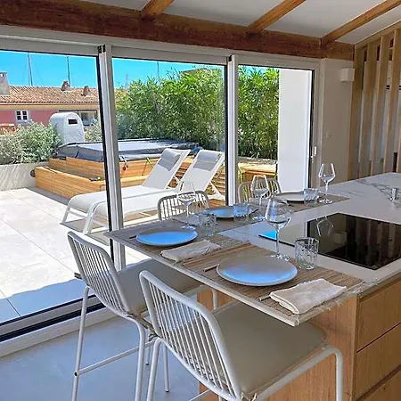 Lostane - Sur Le Toit 4*
