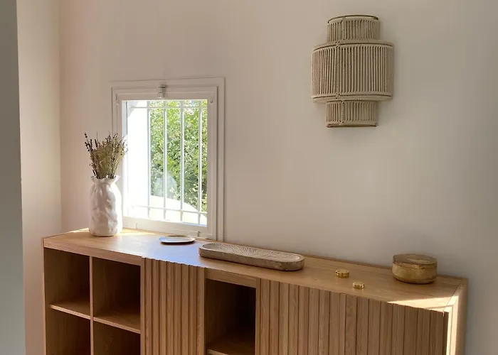 Lostane - Sur Le Toit Apart-hotel Grimaud